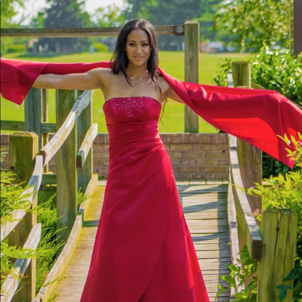 David’s Bridal Homecoming Red Dress